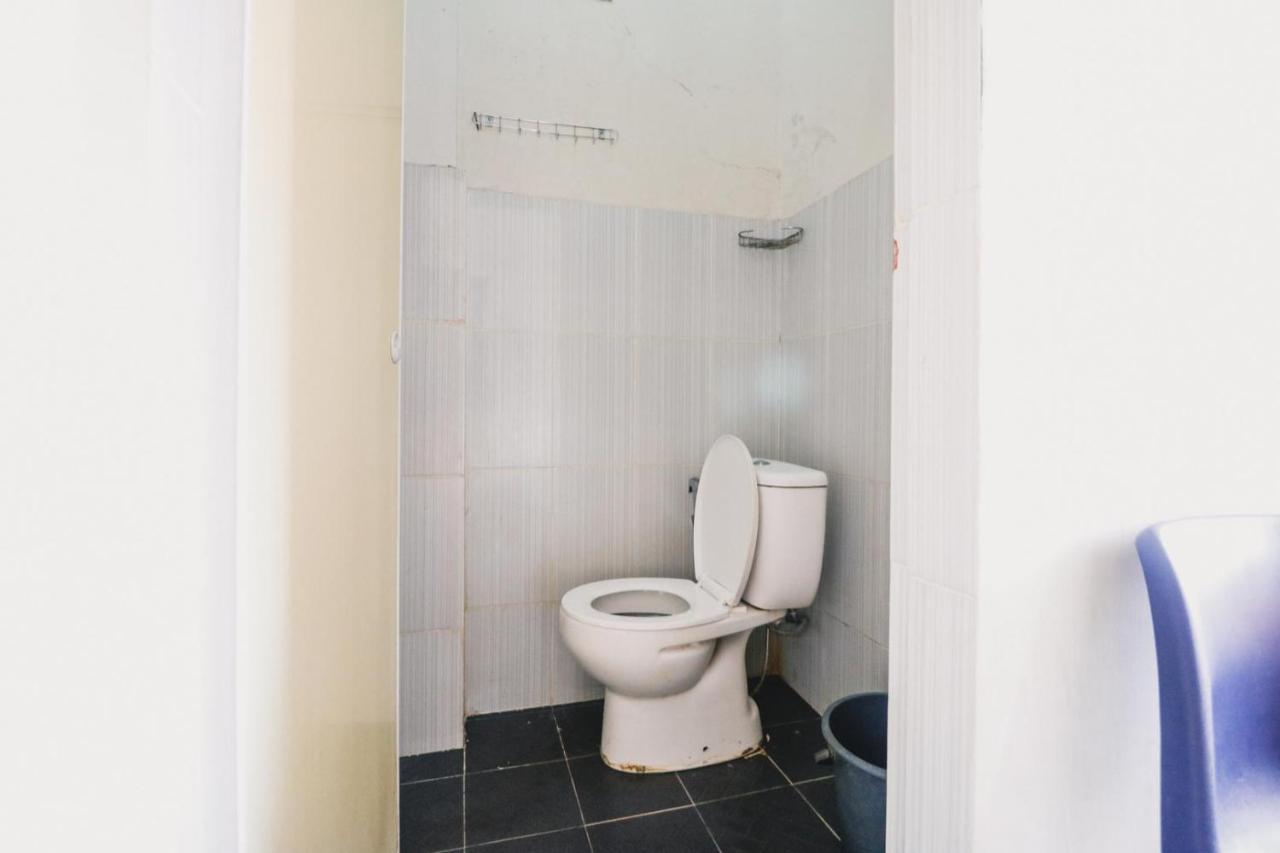 Reddoorz Near Jalan Gatot Subroto Medan Hotel ภายนอก รูปภาพ
