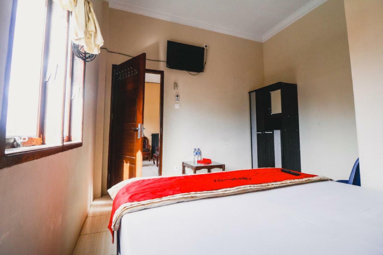 Reddoorz Near Jalan Gatot Subroto Medan Hotel ภายนอก รูปภาพ